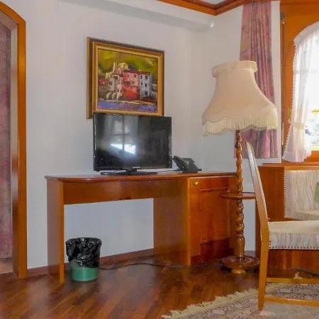 Haus Chatillon By Interhome 采尔马特